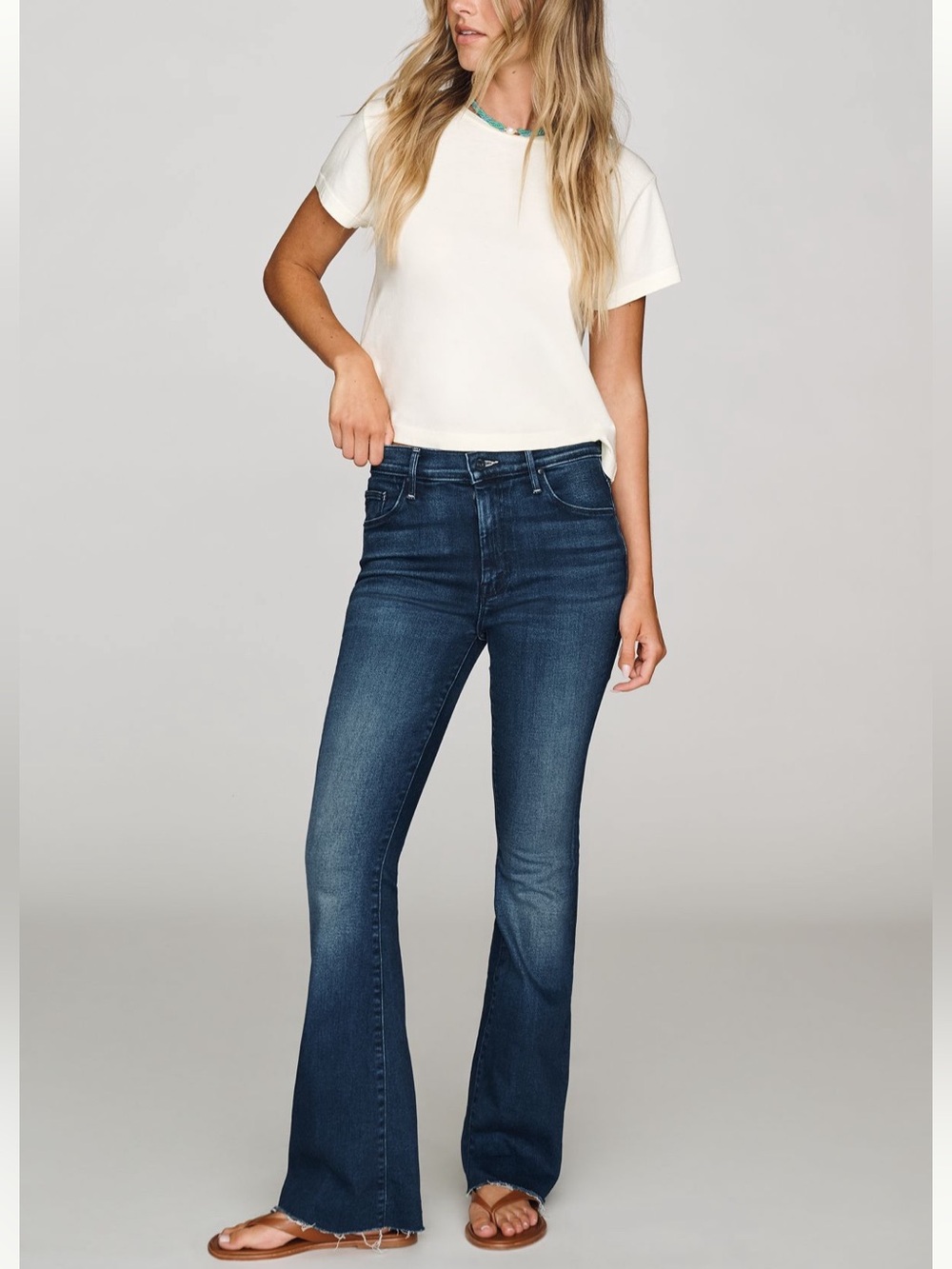 NWT MOTHER The Weekender Mid Rise
Bootcut Jeans